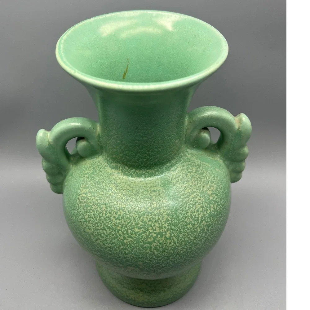 Haeger Art Pottery Geranium Leaf Frosted Matte Green Floral Handle Vase 792c 30s